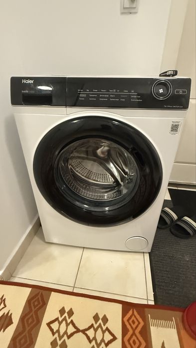 Стиральная машина Haier HW70-BP12269S белый