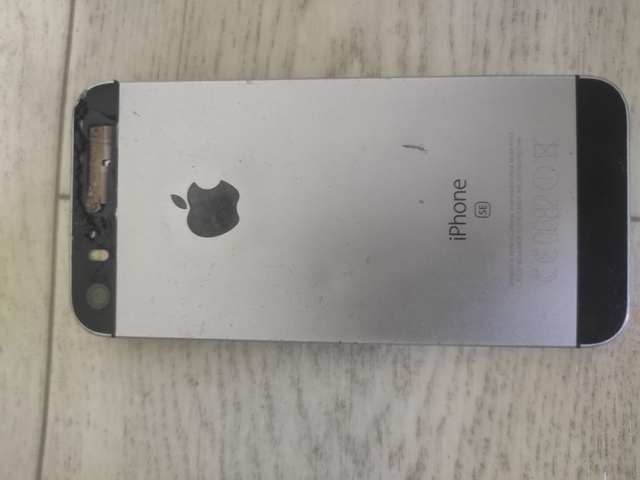 Iphone  se  айфон