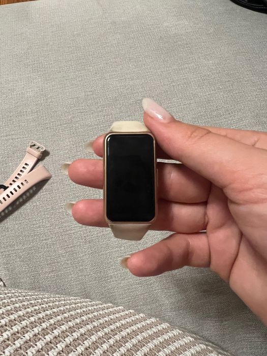 Смарт Часовник Huawei band 6