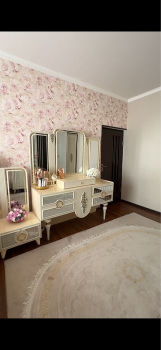 Продаётся 3-комнатная квартира в Юнусабаде, 13-й квартал