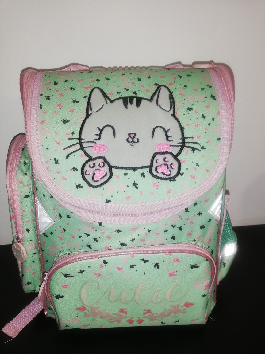 Ученическа раница Paso CAT