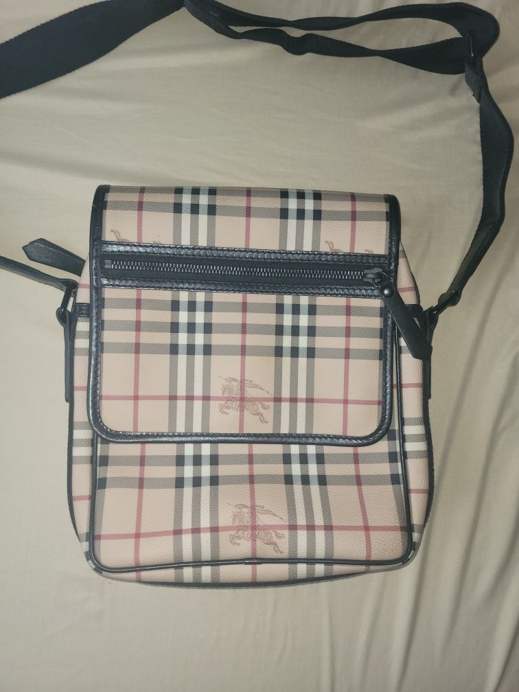 Geanta originala Burberry