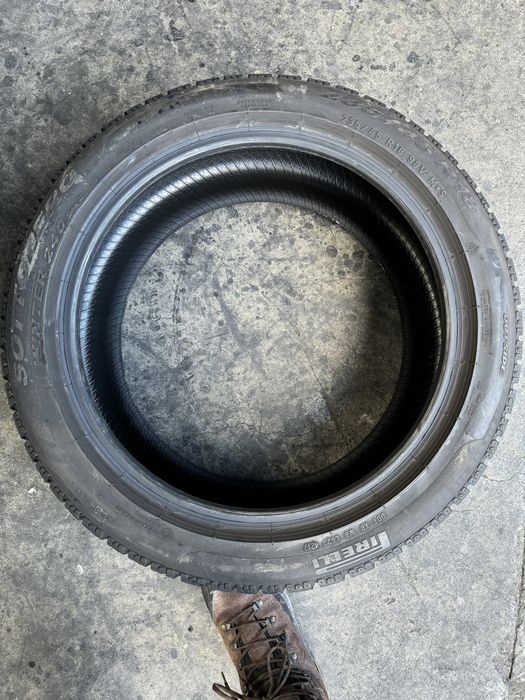 235/45/18 Pirelli M+S