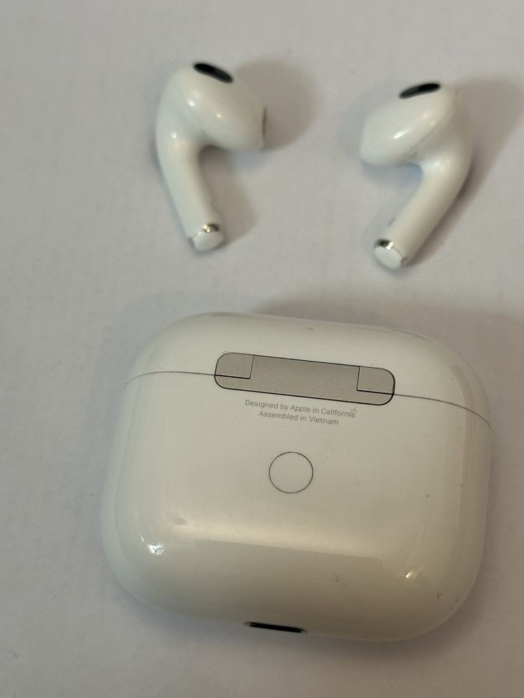 слушалки airpods a2897