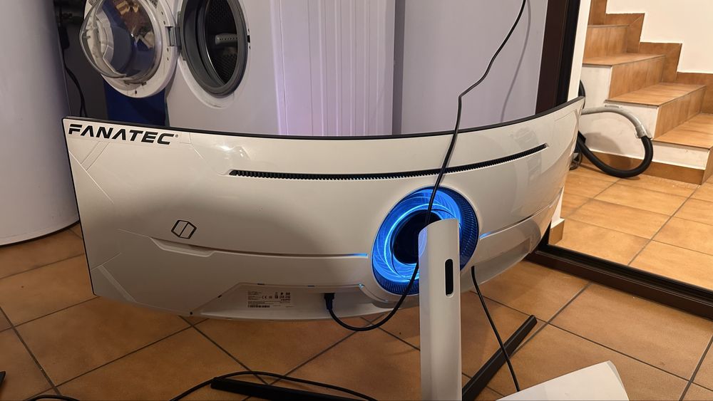 Monitor curbat Samsung Odyssey G9 49