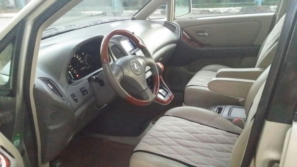 Продаётся Lexus RX300 V6