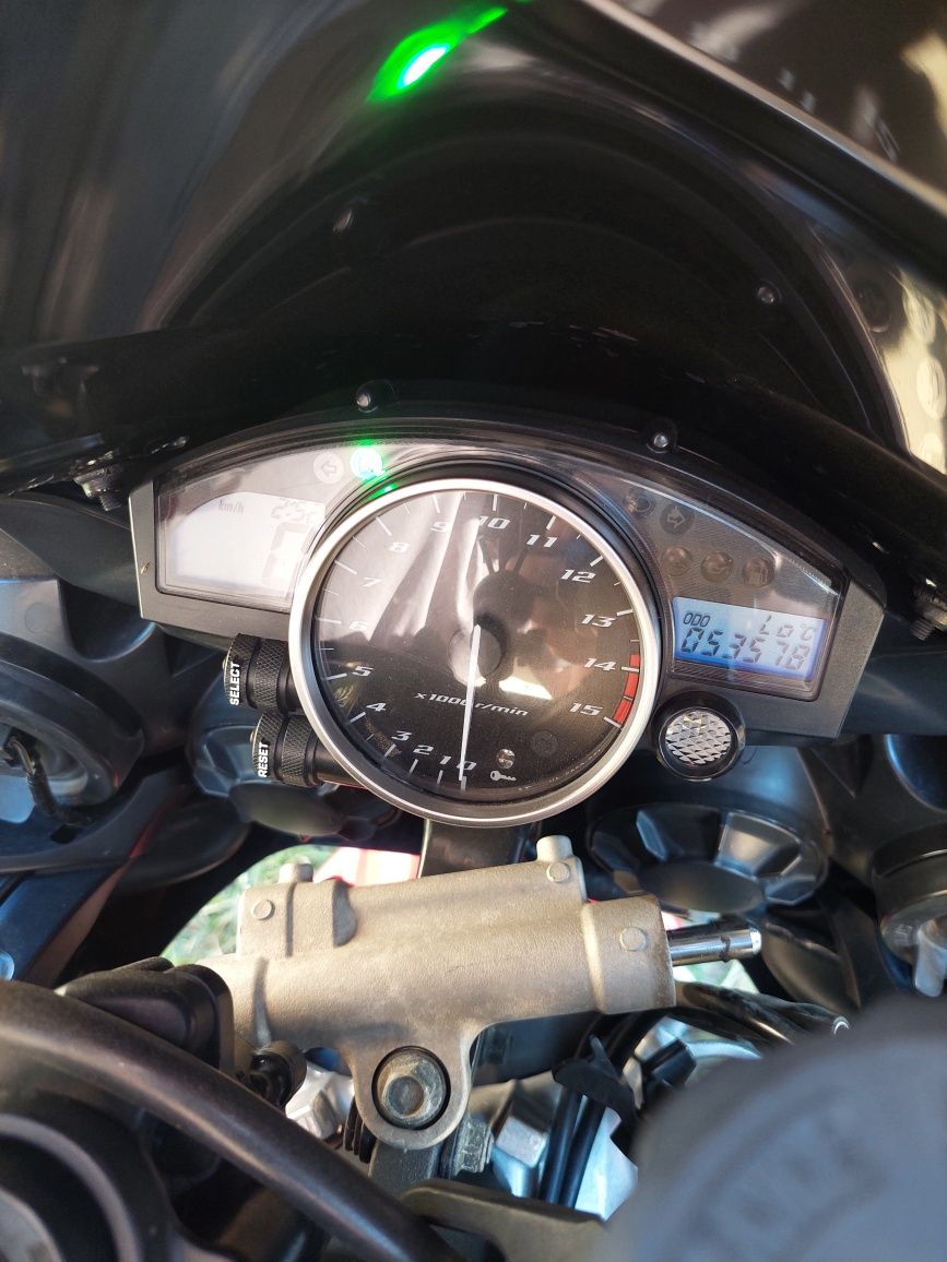 Vand Bord Yamaha YZF R1    2004