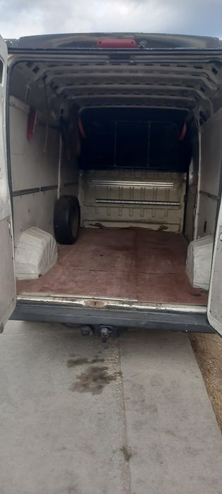 Transport marfă cu dubă 3,5 t