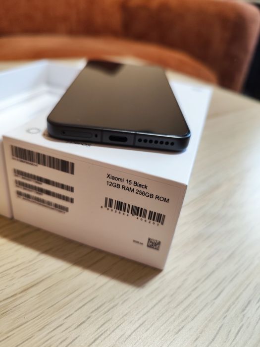 Xiaomi 15 Черен 12/256GB