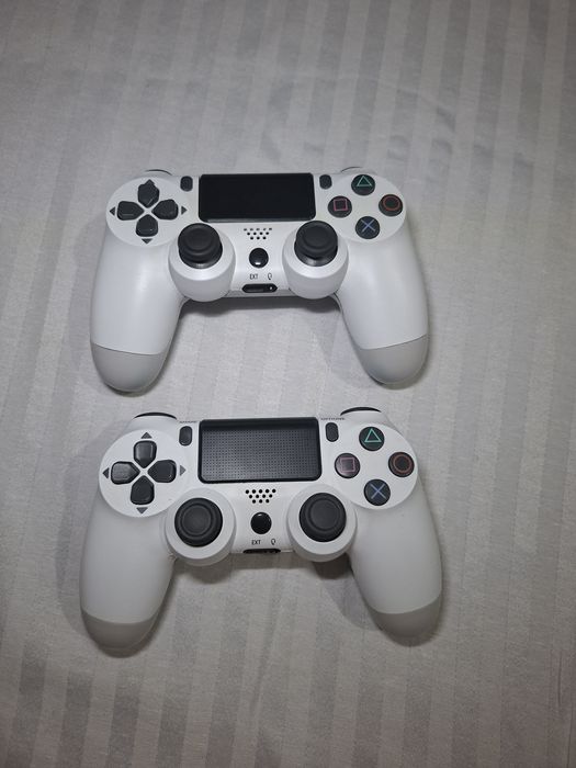 Vând ps 4 slim 500gb 2 console