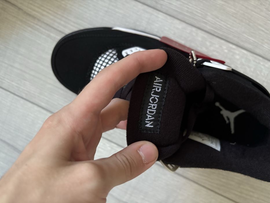 Jordan 4 marimea 40 41