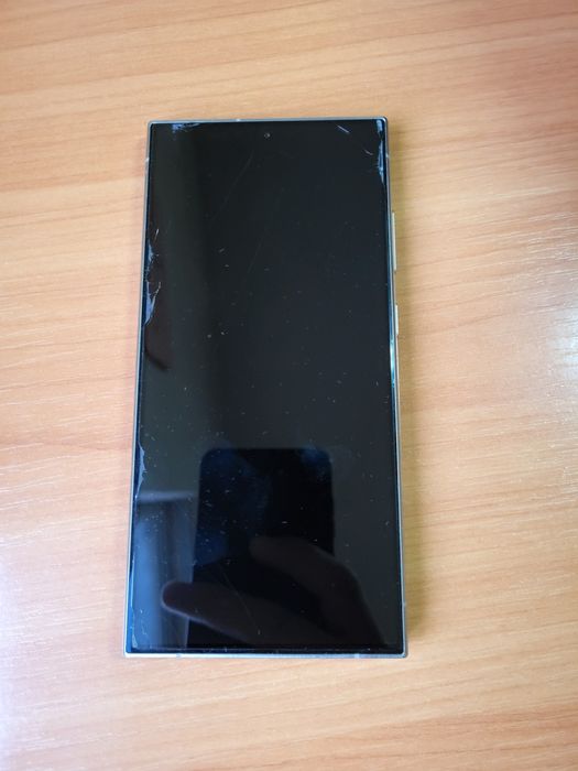 Продавам Samsung s24 ultra Гаранция