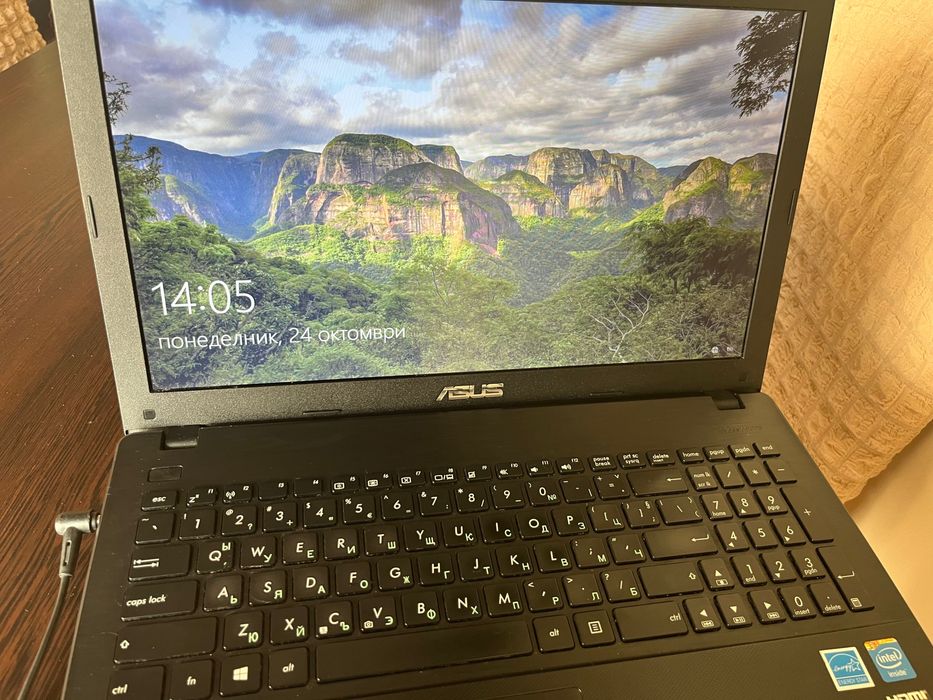Лаптоп ASUS - 250 лева