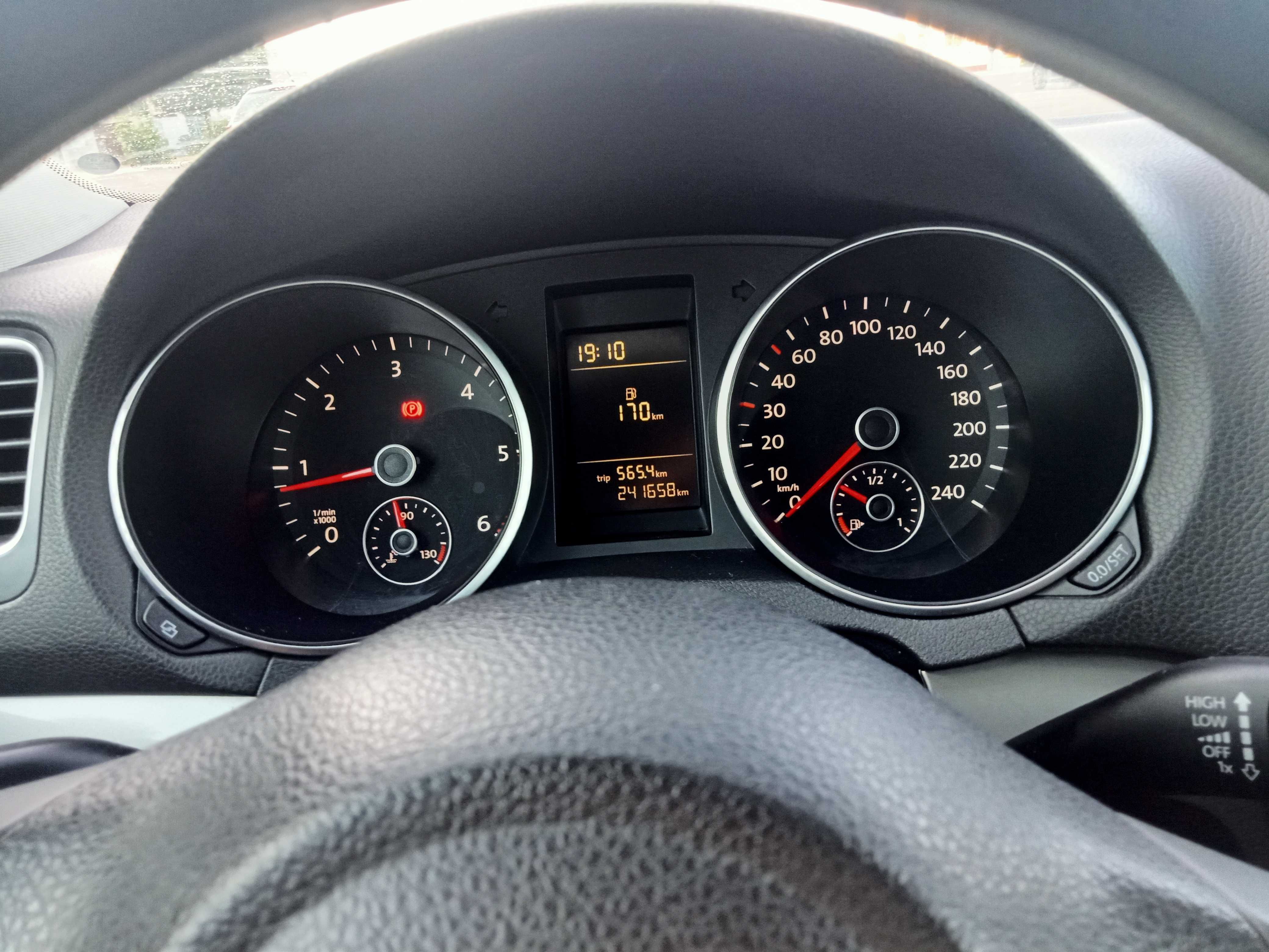 Golf 6 1,6 tdi ,105 cp.din 2012,241000km. DEVA.
