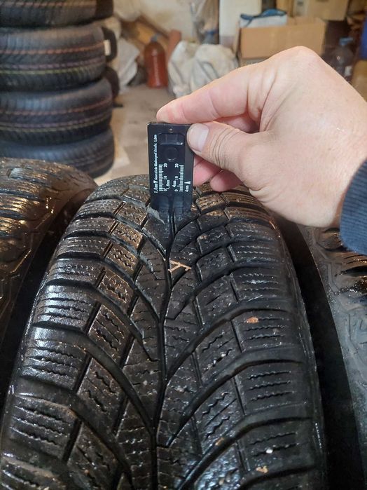 Зимни гуми CONTINENTAL 195/65/15-4БРОЯ