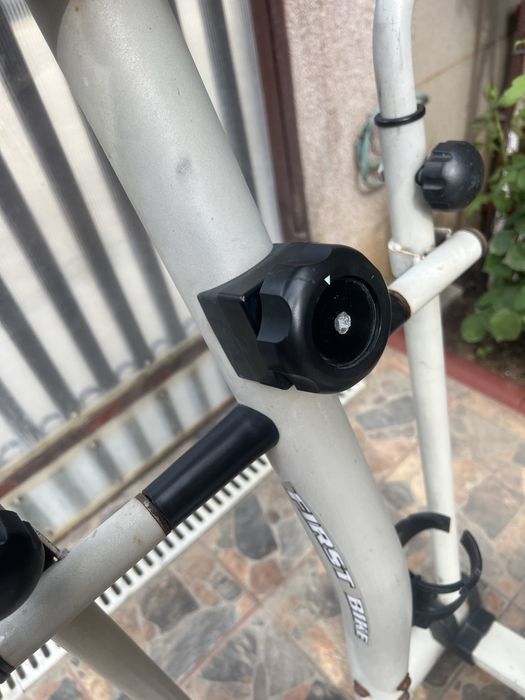 Bicicletă eliptică marca First Bike