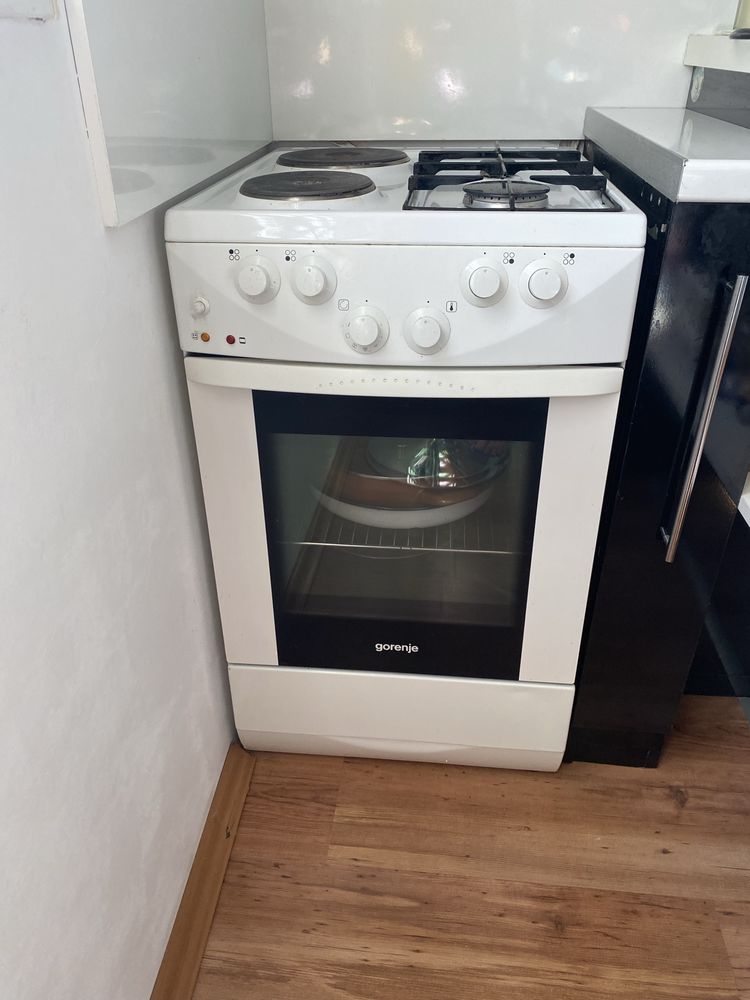 Комбинирана готварка печка Gorenje + газ.бутилка