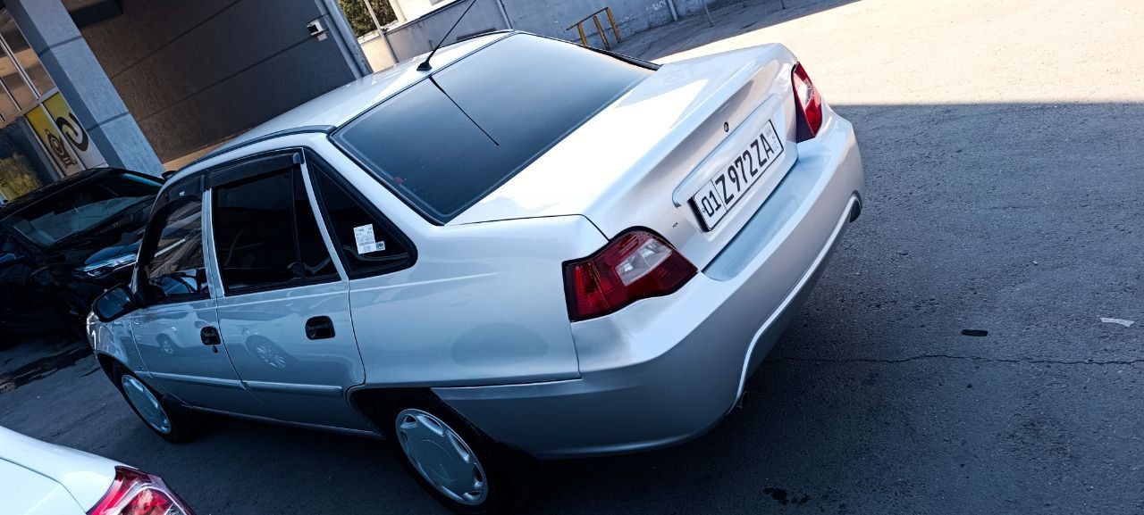 Nexia 2 сотилади 5 700$