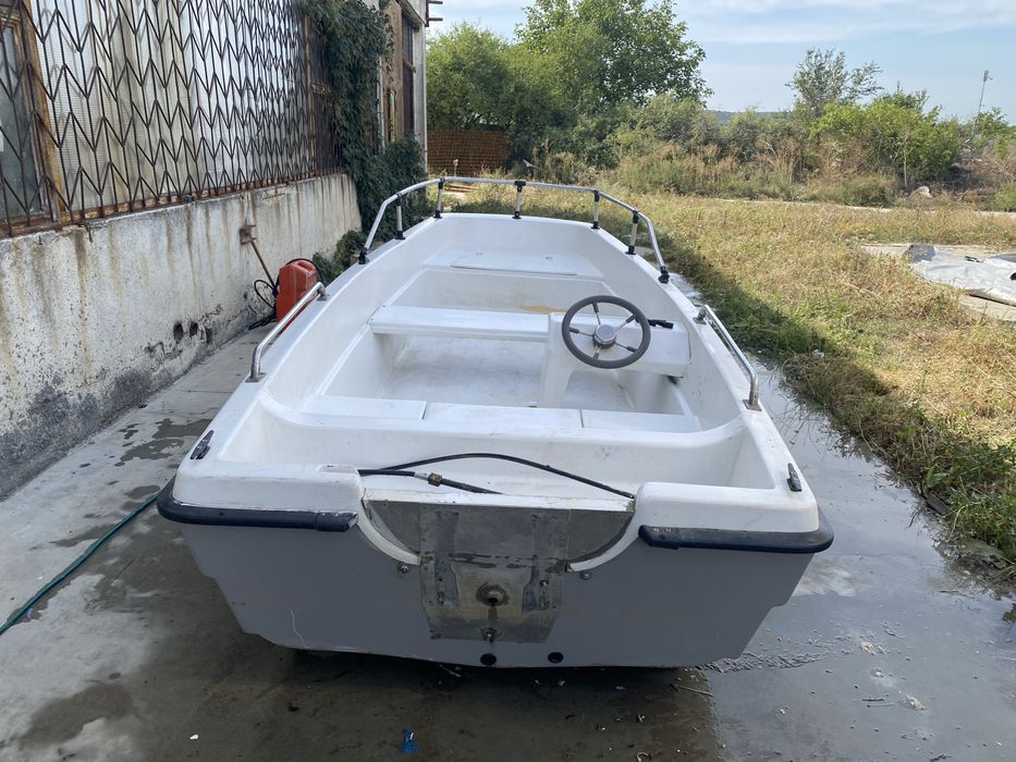 Barca fibra, trimaran, 3.80 x 1.60 m