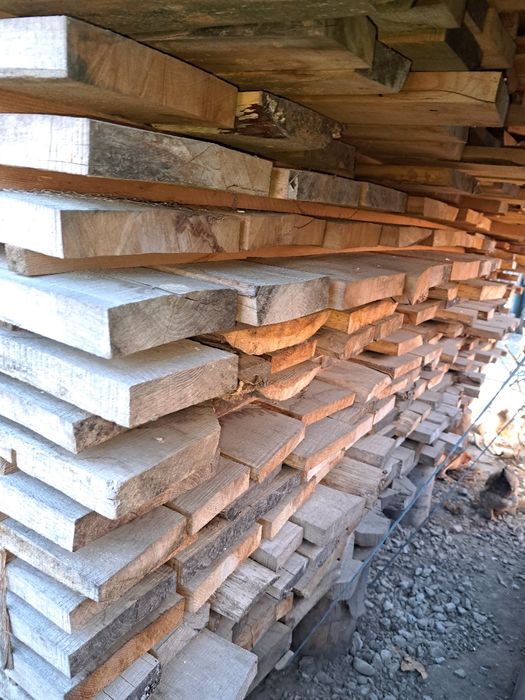 Dulapi și schîndura de gorun uscată