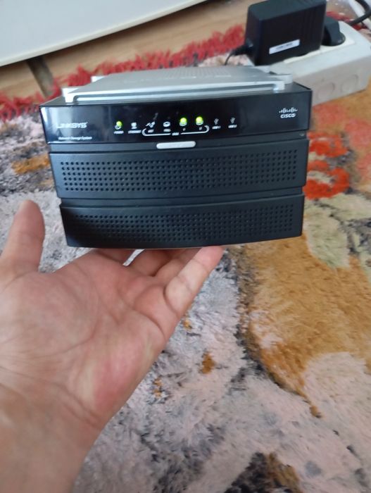 Linksys nes cu loc 2 harduri