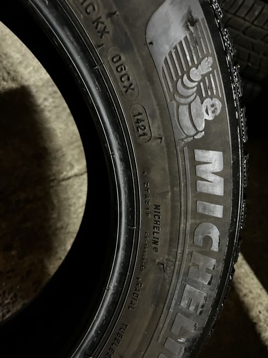 Anvelope de iarna 215/60 R17