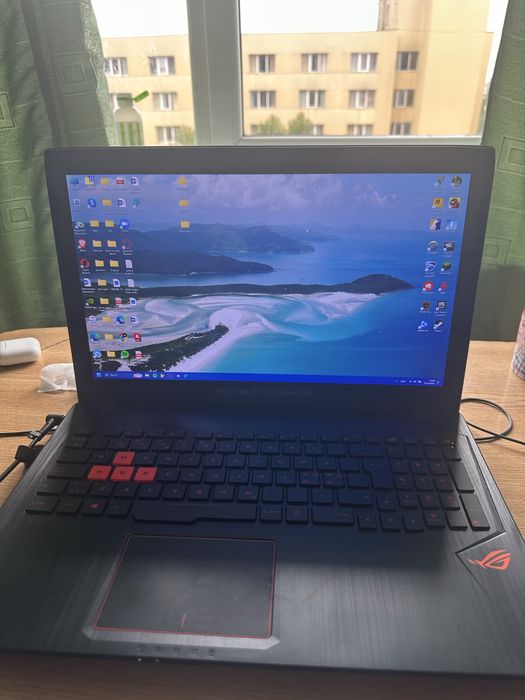 Laptop Asus ROG i7-7700hq 16 ram 1050ti 1tb ssd