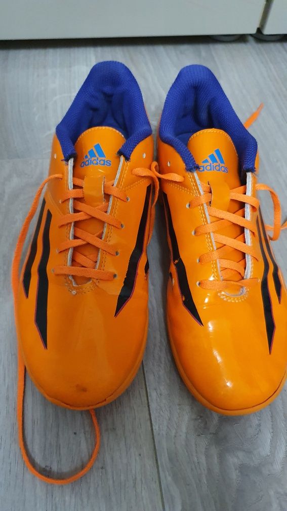 Adidas F5 originali 38 ghete fotbal fara crampoane sala