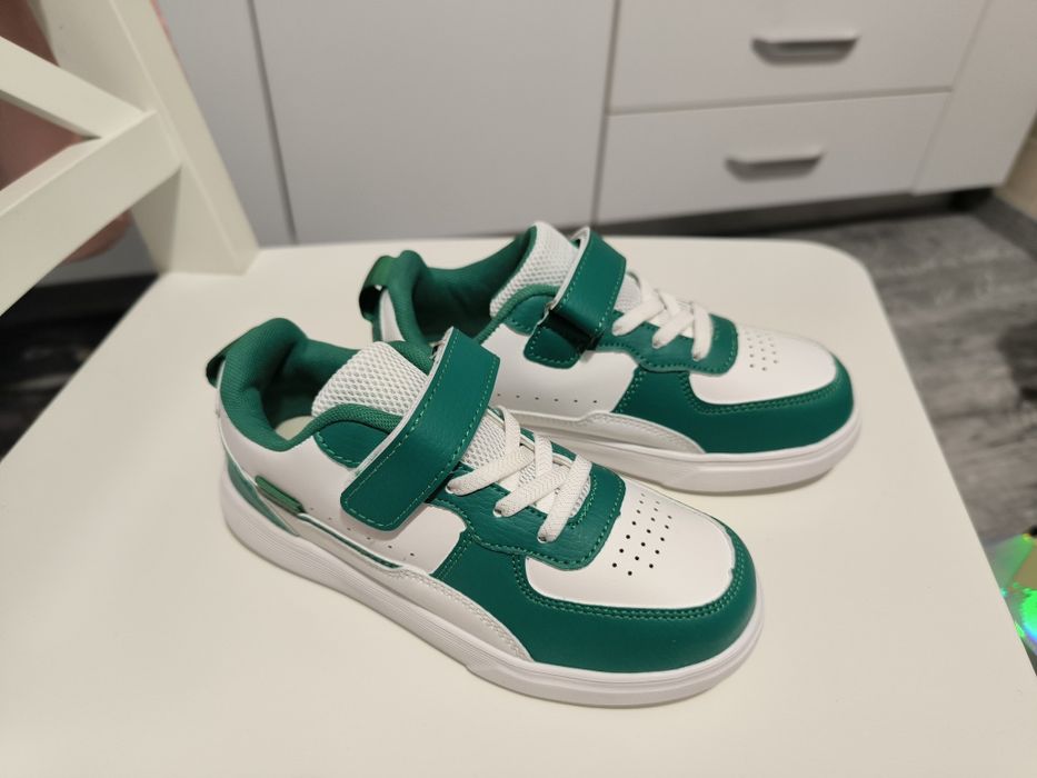 Adidași copii noi 32