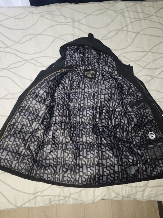 Geaca GUESS iarna