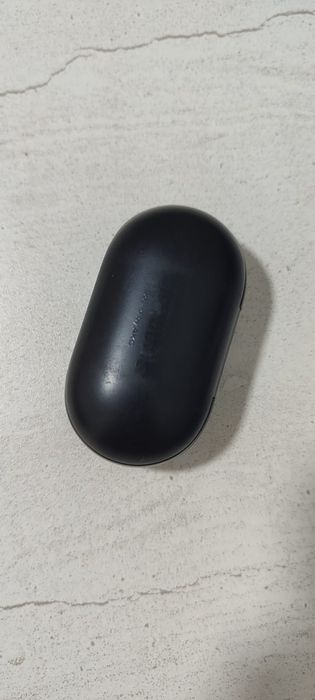 Продам наушники Samsung Galaxy Buds черные и белые