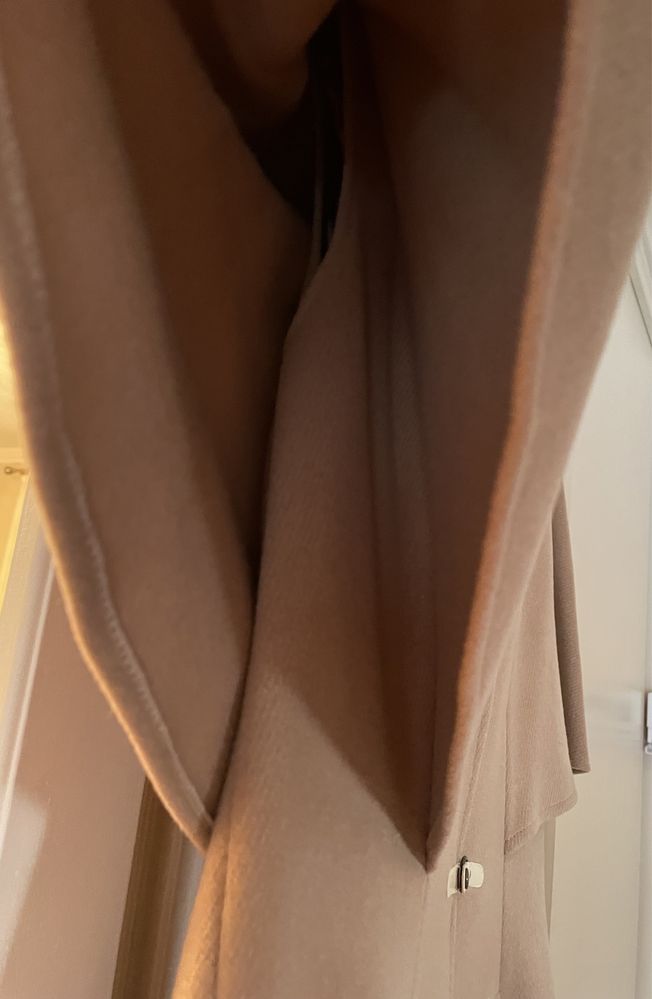 Capă Designer Sheia-model unicat mărimea S   100% lâna