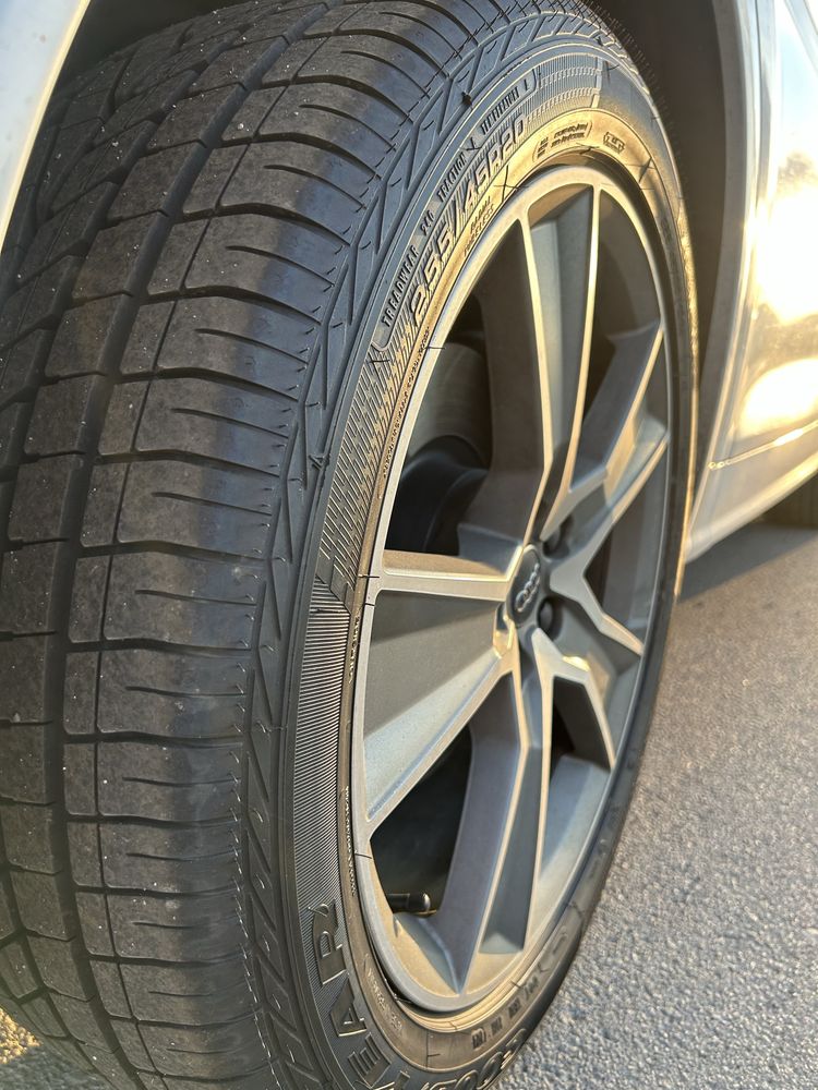 нови гуми  Goodyear