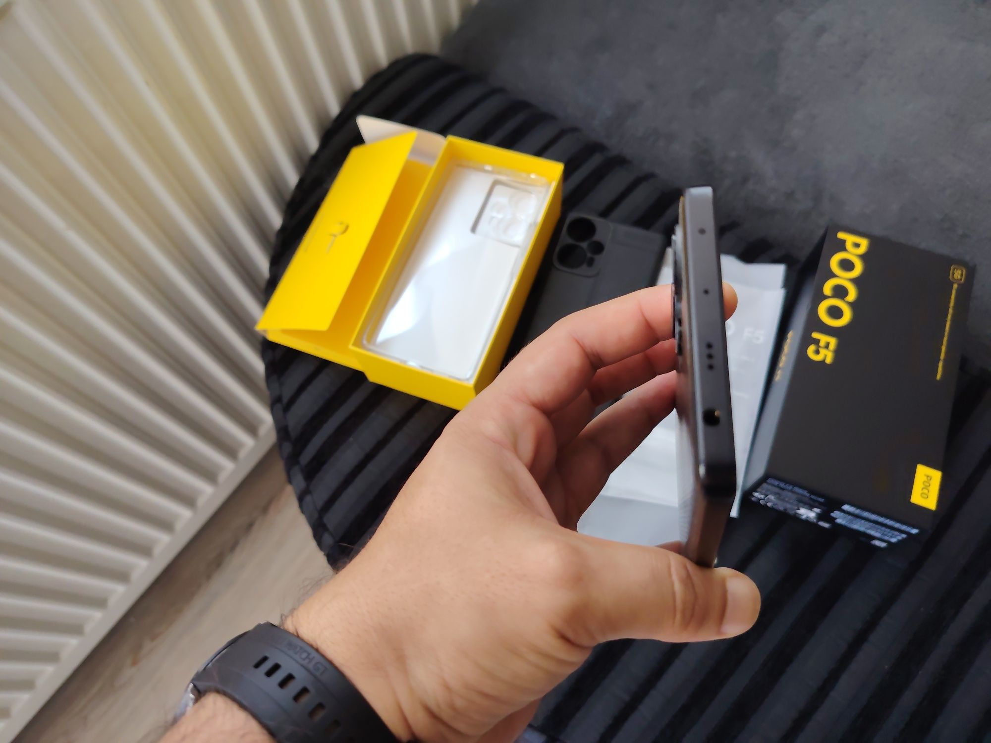 Продавам Неразличим от нов Xiaomi Poco F5