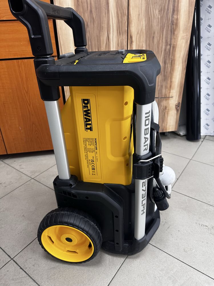 Dewalt водоструйка