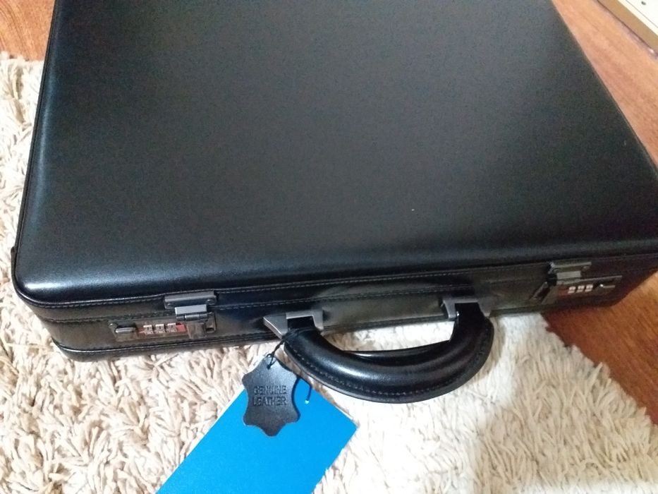 Servieta diplomat din piele, nouă,  D&N