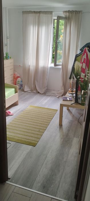 Vând Apartament 3 camere decomandat