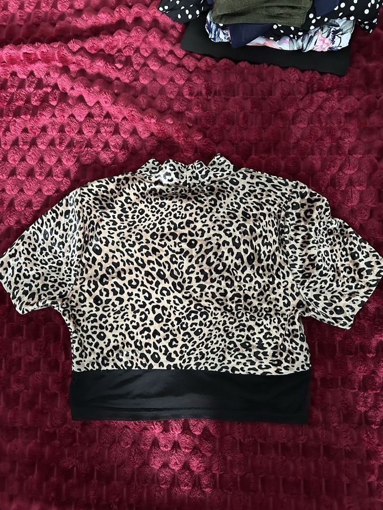 Crop top animal print