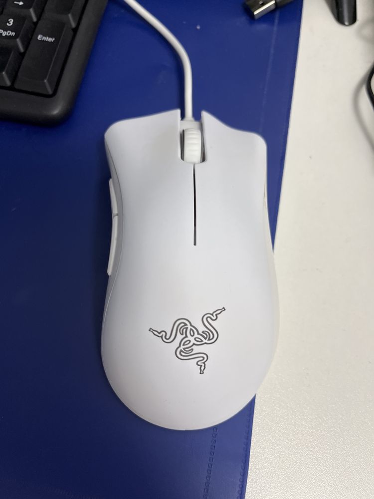 Mouse ul este nou fara cutie