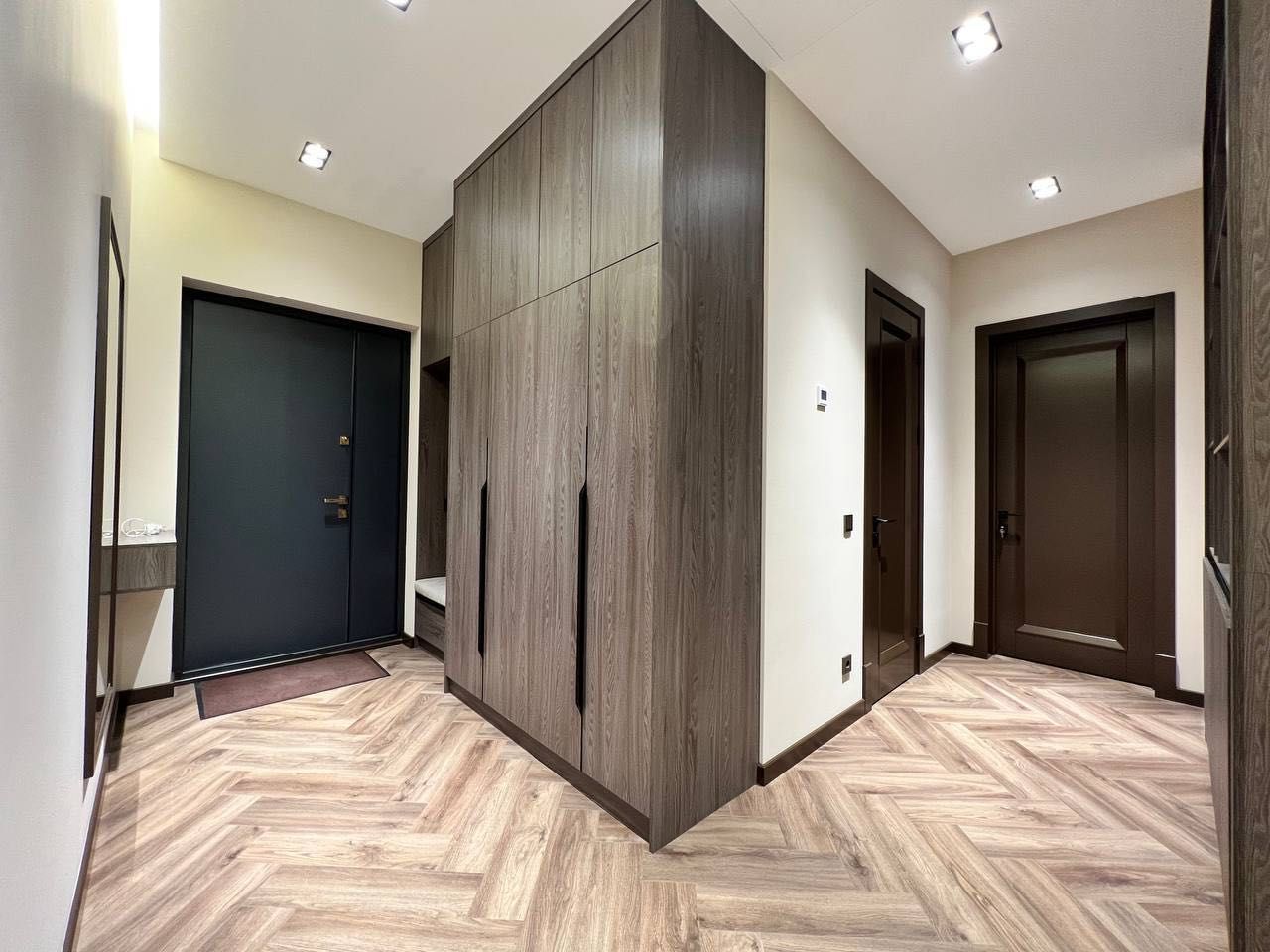 Mirabad Avenue Продается 2 комнатная квартира ремонт ул.Кунаева