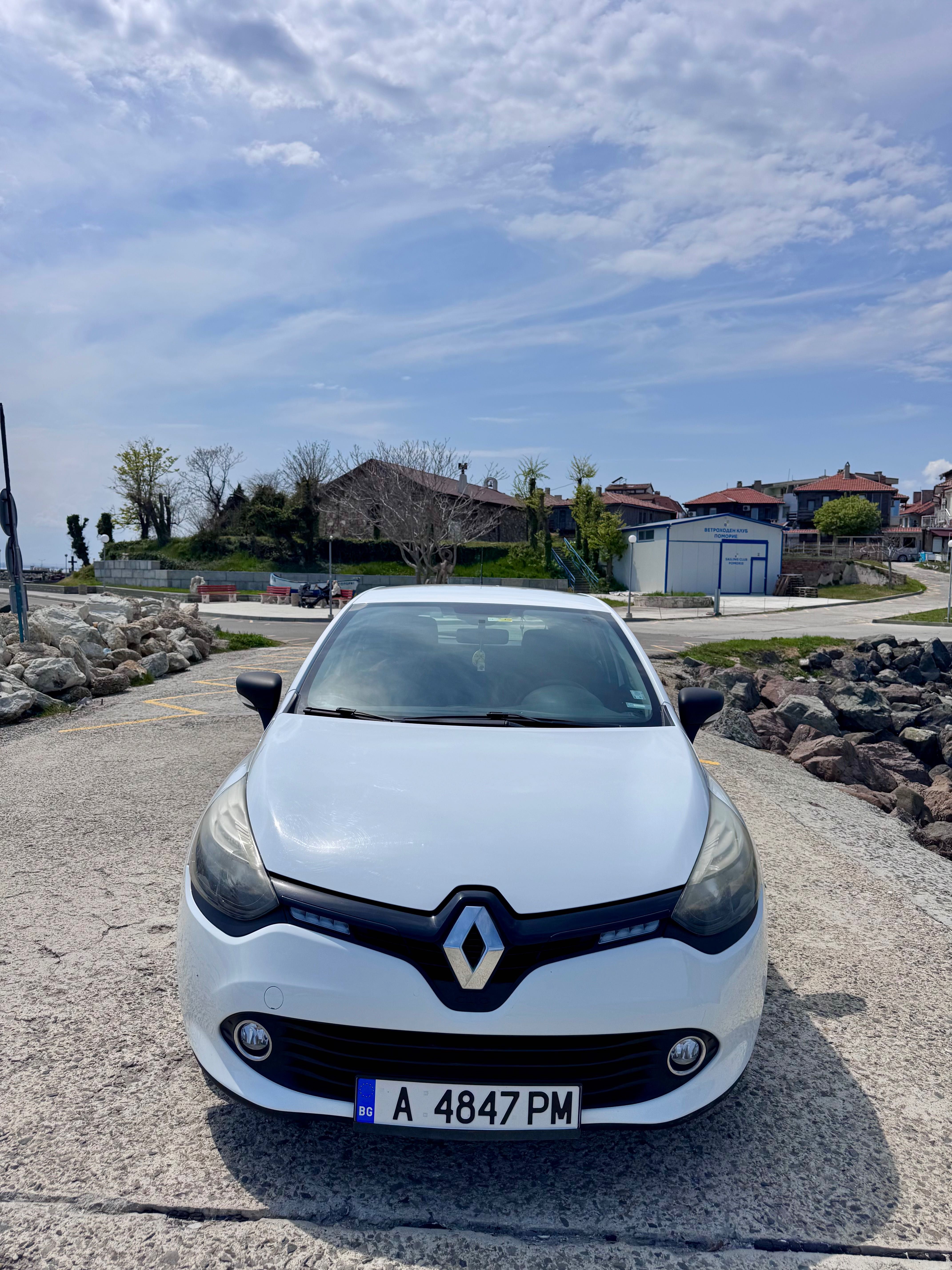 Renault Clio IV , 1.2 бензин,2015г, запазена, обслужена, каско