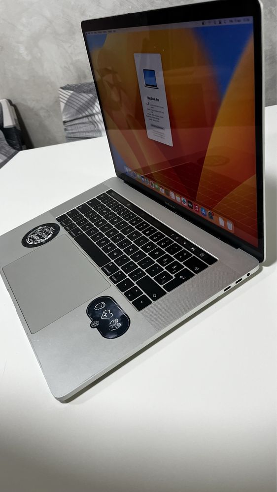 Apple Macbook Pro 15” Intel i7, 2,9GHz