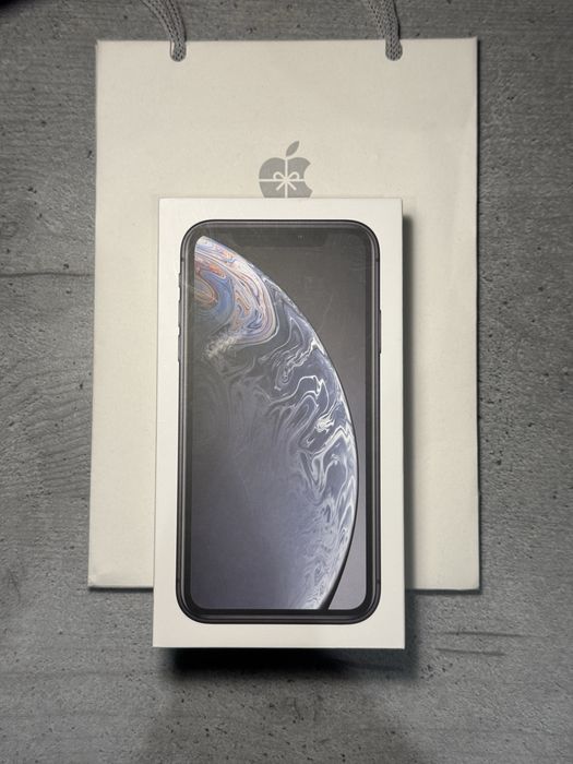 iPhone XR 64GB - неразличим от нов