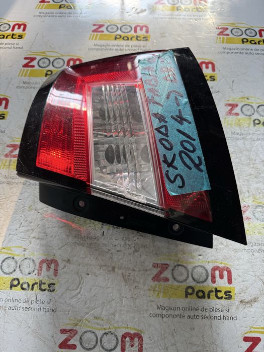 Lampa stop dreapta spate Skoda Fabia 3 hatcback usor defect 2015-2021