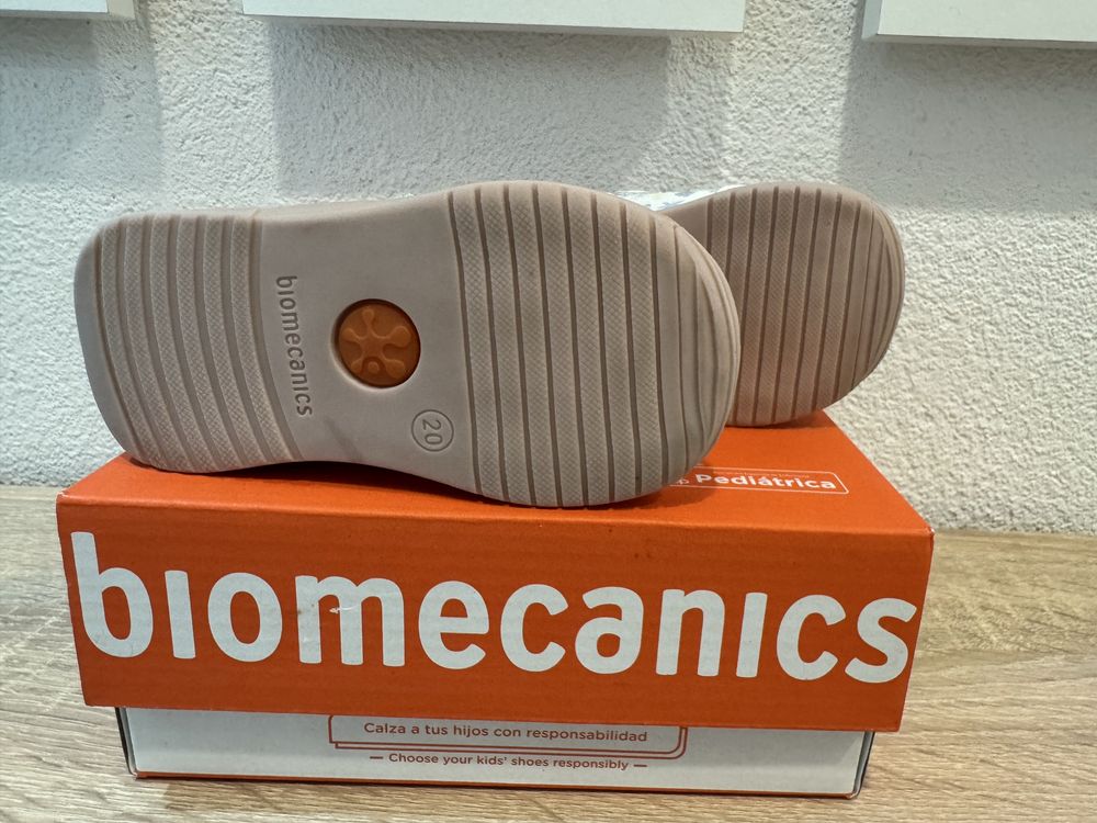Обувки за прохождане Biomecanics
