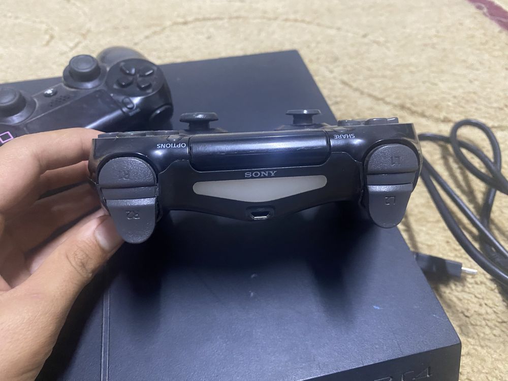 Ps4 рабочи бу хорошем состоянии