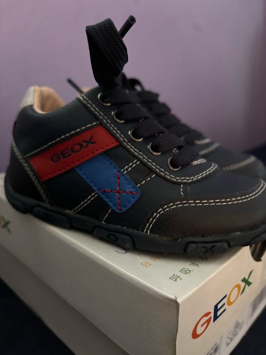 Обувки Geox момче