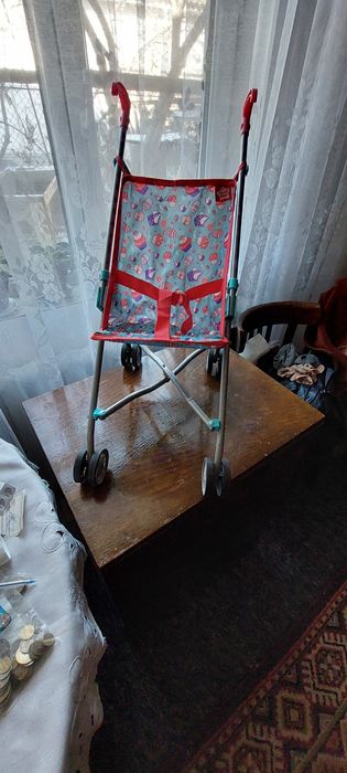 Продаю детскую игрушочную коляску