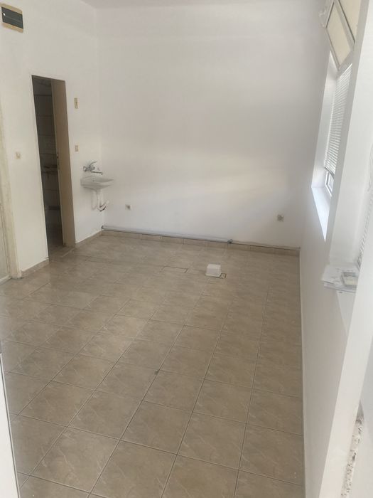 Дава се под наем Магазин в Варна, Възраждане 1 - 20 кв.м за 175 € - Снимка #6