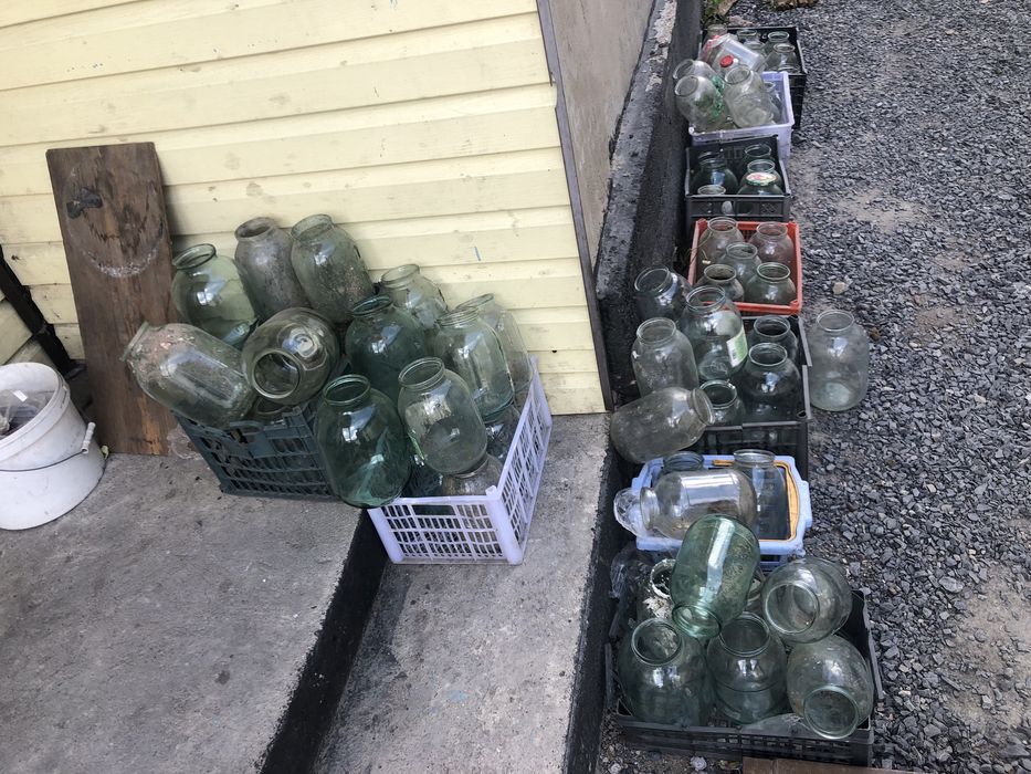 Банки 2-3х литровые банки, отдам бесплатно